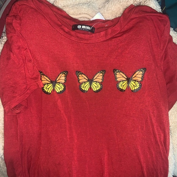 Butterfly red tee - Picture 1 of 2